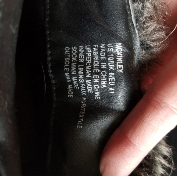 NWOT fuzzy booties - Picture 4 of 4